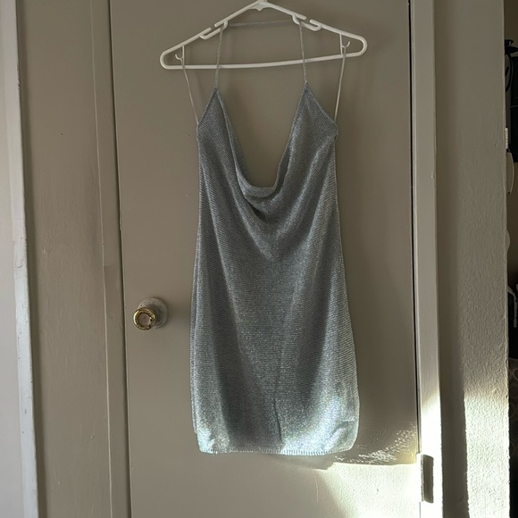 Zara Tunic Mini Dress Silver
Openwork Knit Halter Backless...🌼🌼 - Picture 3 of 14